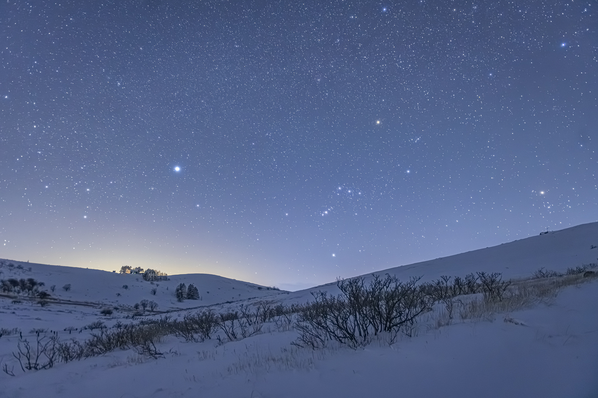 SNOW（雪） と SORA（宙） が出会う場所 —— ⻑野の「天」と「地」の 